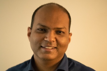 Portrait of Vaibhav Arya featured in AdsLoom.net’s leadership announcement naming him CEO, as Founder Divyank Turakhia transitions to an advisory role